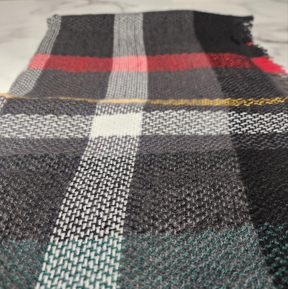 NEW Cute, Red,black,grey,green,yellow plaid scarf